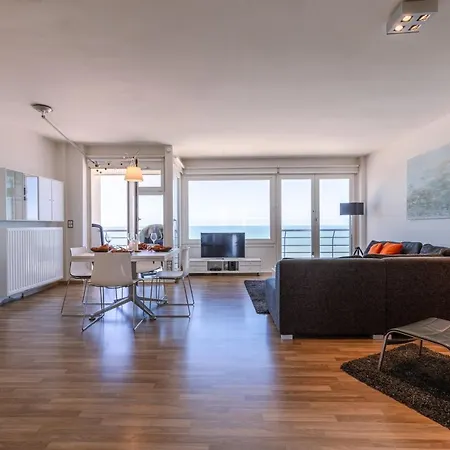 Excellent Southern Furnished With Beautiful Sea View Apartment Nieuwpoort