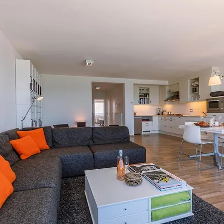 Excellent Southern Furnished With Beautiful Sea View Apartment Nieuwpoort