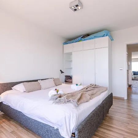 Excellent Southern Furnished With Beautiful Sea View * Nieuwpoort